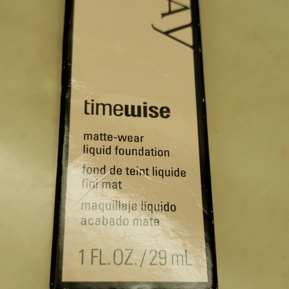 Makeup - Picture 3 of 3